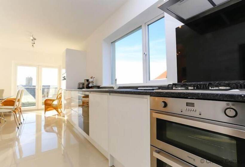 Woolacombe Garden Apartment 2 Bedrooms