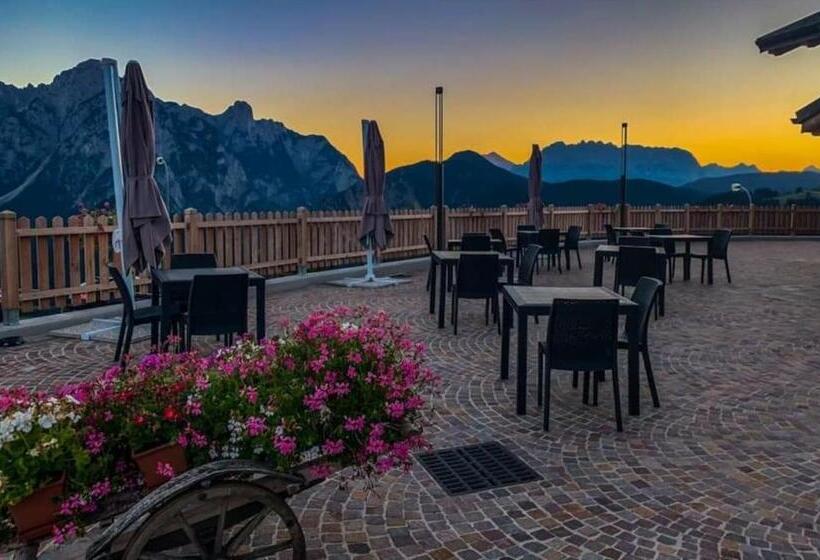 ユースホステル Locanda La Baita