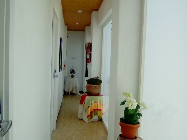 ユースホステル Rocio Rooms