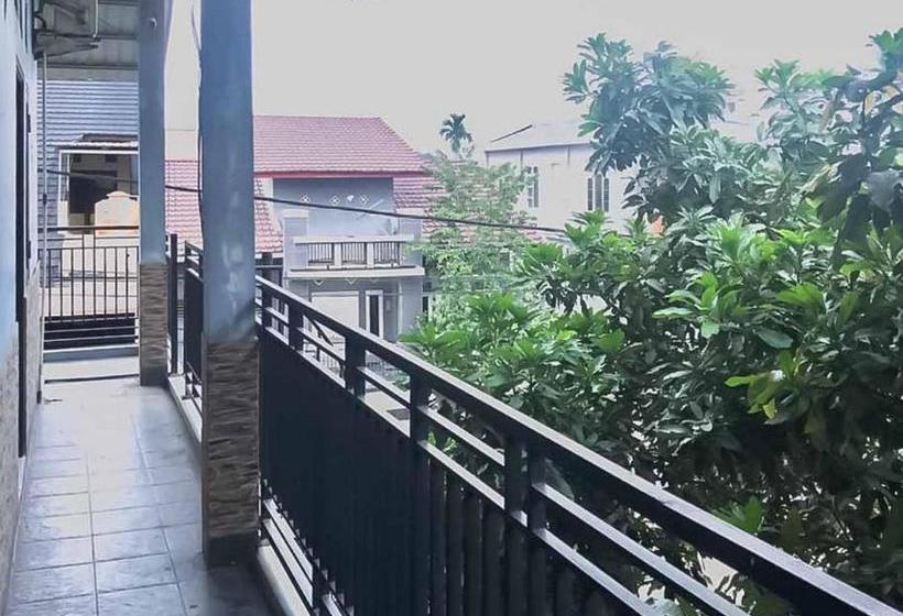 בית מלון כפרי Ai Sah Homestay Syariah Redpartner