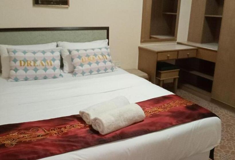 هتل Apartment Teluk Batik