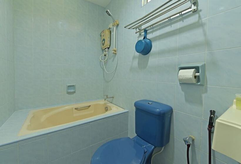 هتل Apartment Teluk Batik