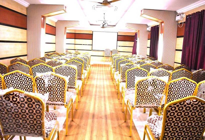 酒店 Apple Park Inn