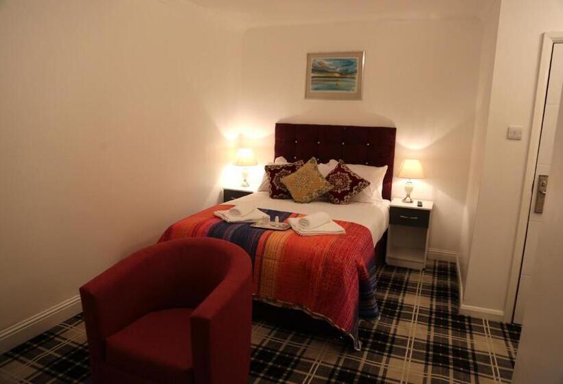 בית מלון כפרי Atz&h Inn