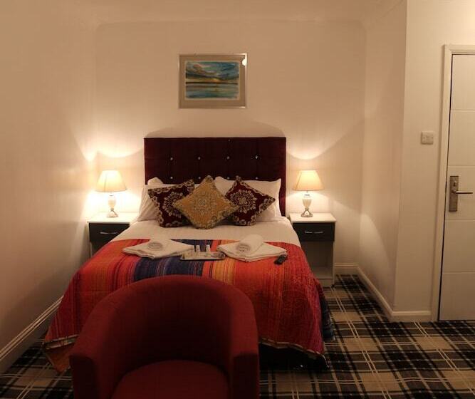 בית מלון כפרי Atz&h Inn