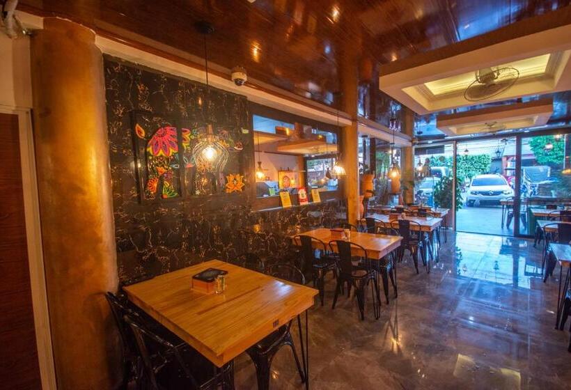 酒店 Buddha Mystic by Del Toro