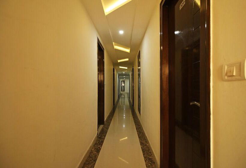 酒店 Capital O  Taj Castle