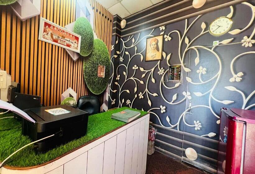 فندق Flagship Patiala Guest House