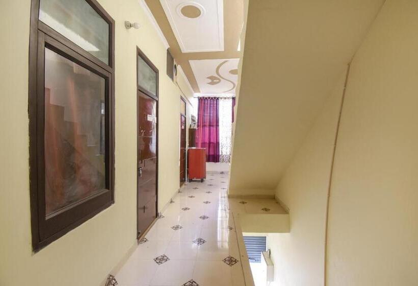فندق Flagship Patiala Guest House
