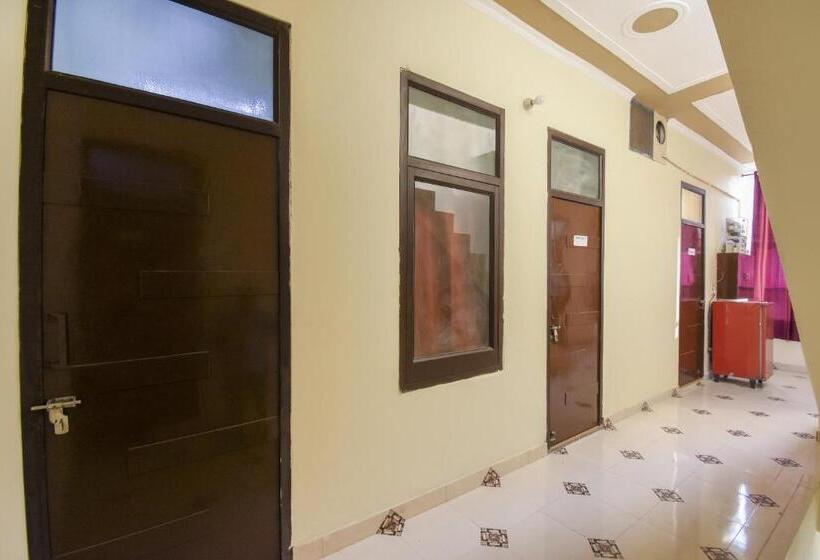 فندق Flagship Patiala Guest House