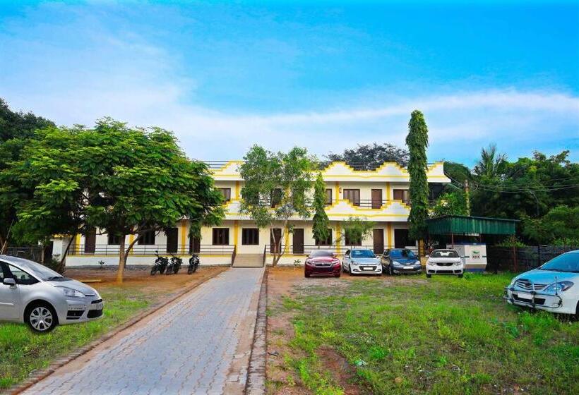 בית מלון כפרי Grand Pacific