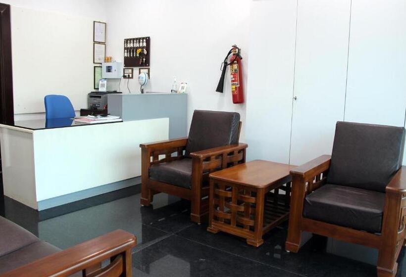 בית מלון כפרי Grand Pacific