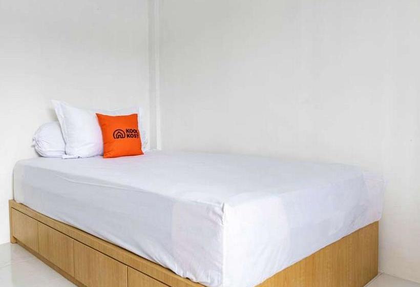 هتل Koolkost Near Wisata Purwahamba Indah Tegal