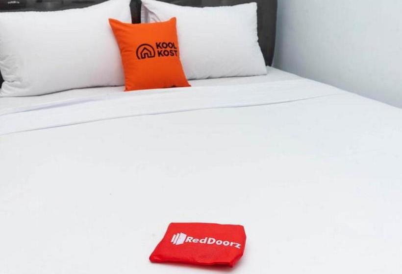 ホテル Koolkost Near Wisata Purwahamba Indah Tegal