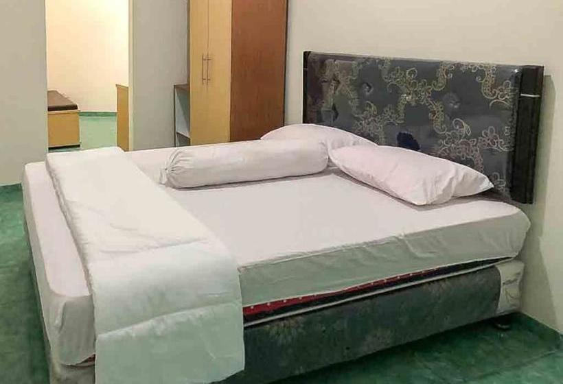Отель Koolkost Syariah At Rungkut Minimum Stay 6 Nights