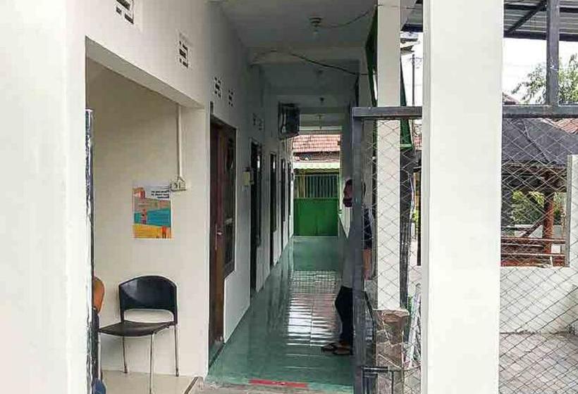 호텔 Koolkost Syariah At Rungkut Minimum Stay 6 Nights