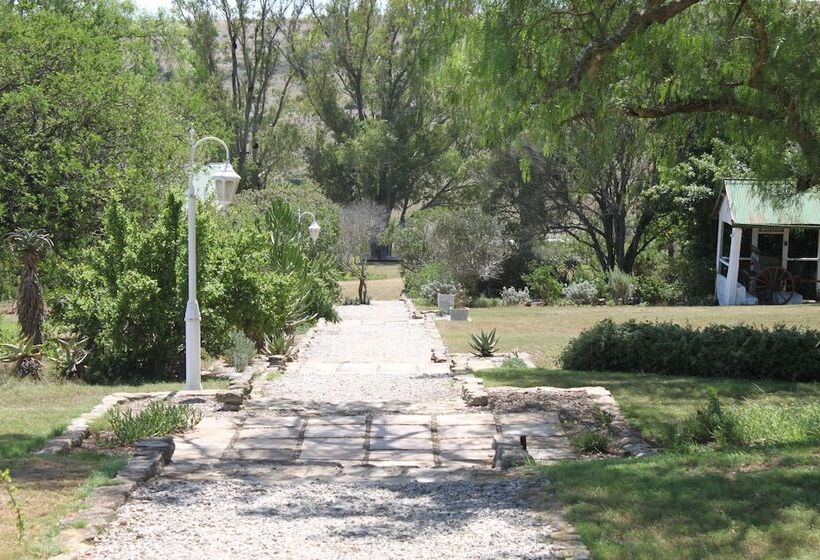 ホテル Leeuwenbosch Shearers Lodge