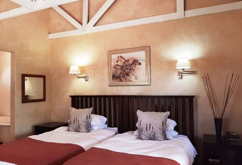 ホテル Leeuwenbosch Shearers Lodge