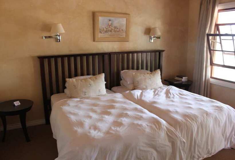 ホテル Leeuwenbosch Shearers Lodge