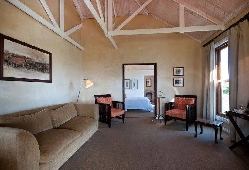 ホテル Leeuwenbosch Shearers Lodge