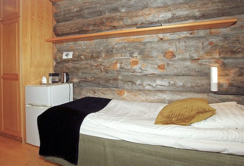 호텔 Kuukkeli Log Houses Teerenpesä