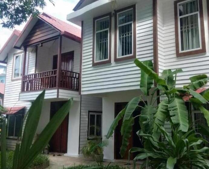 ホテル Manoha Villa