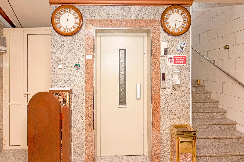 Hotel Oyo 574 Edraj Furnished Units 2