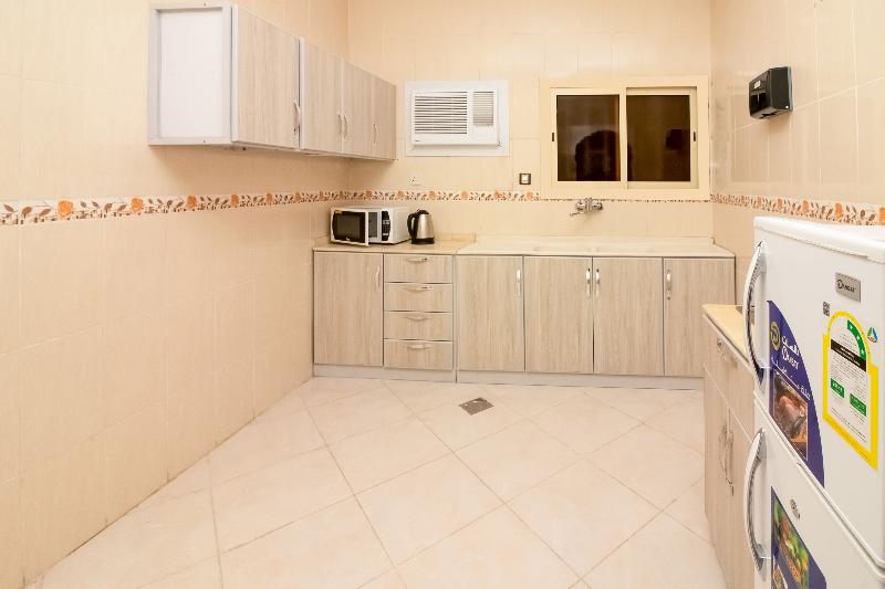 Hotel Oyo 574 Edraj Furnished Units 2