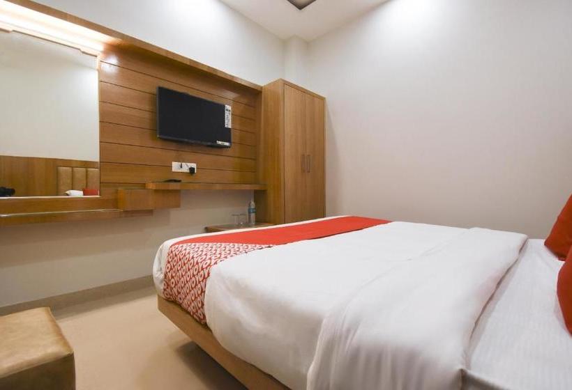 فندق Oyo 76403 Ganga Rani