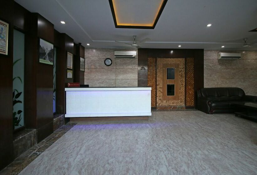 酒店 Capital O  Taj Castle