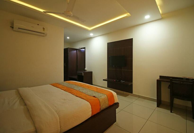 酒店 Capital O  Taj Castle