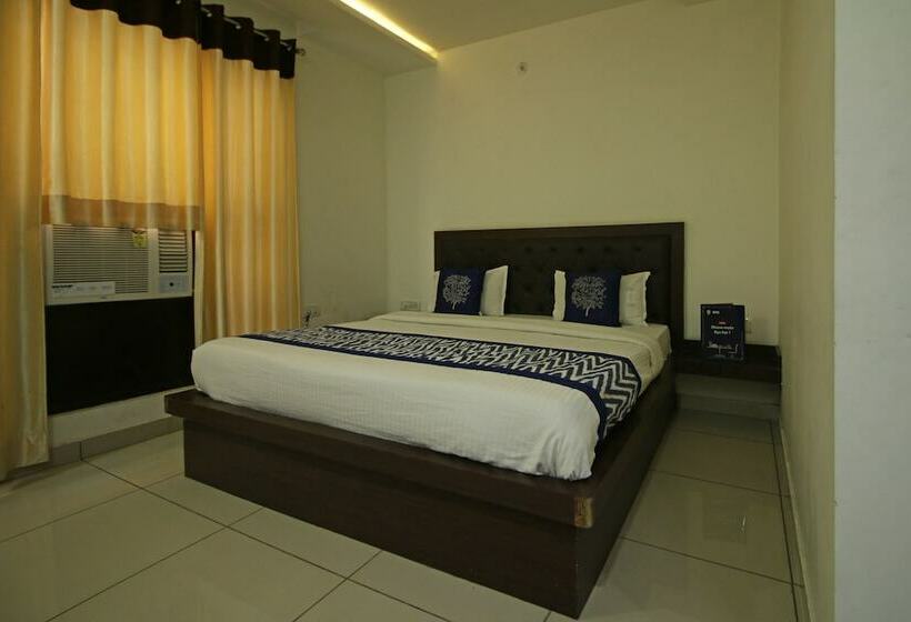 酒店 Capital O  Taj Castle