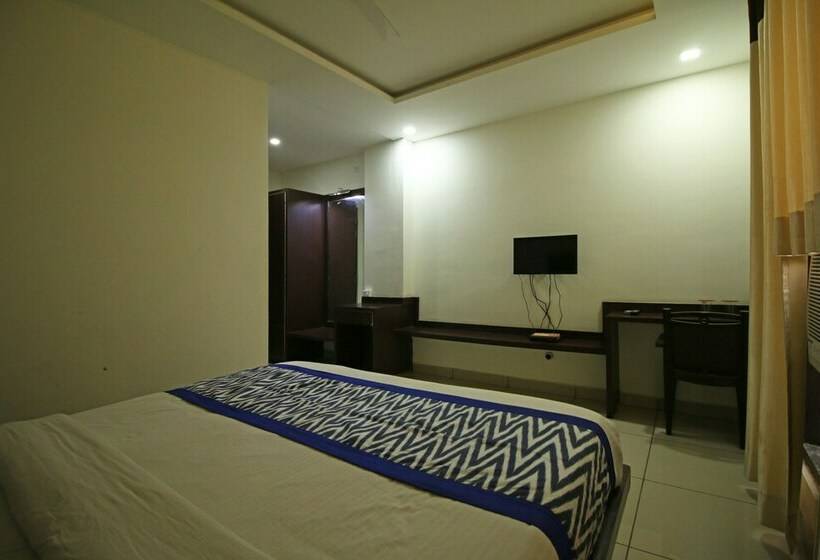 酒店 Capital O  Taj Castle