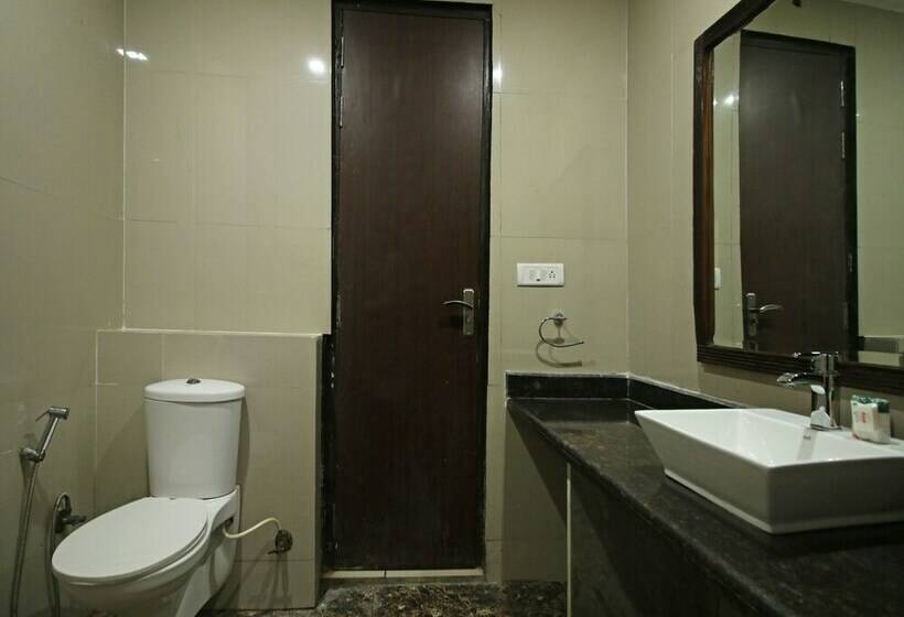 酒店 Capital O  Taj Castle