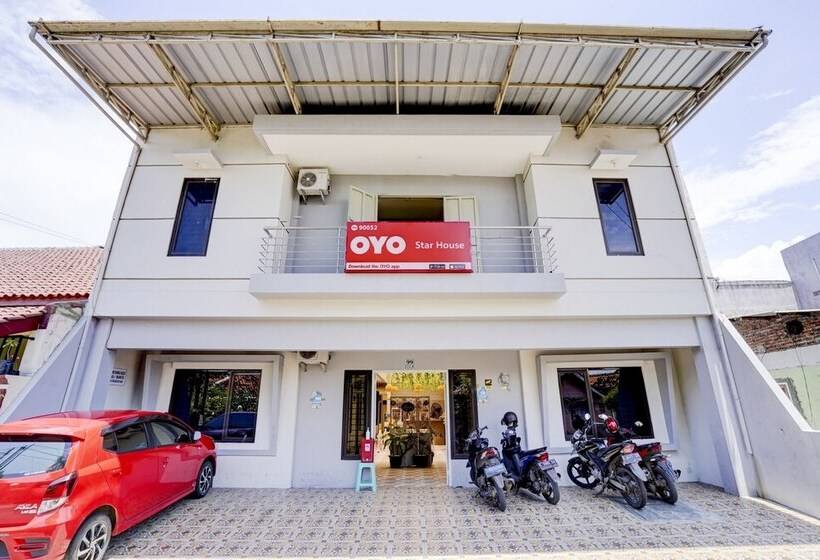 호텔 Oyo 90052 Star House