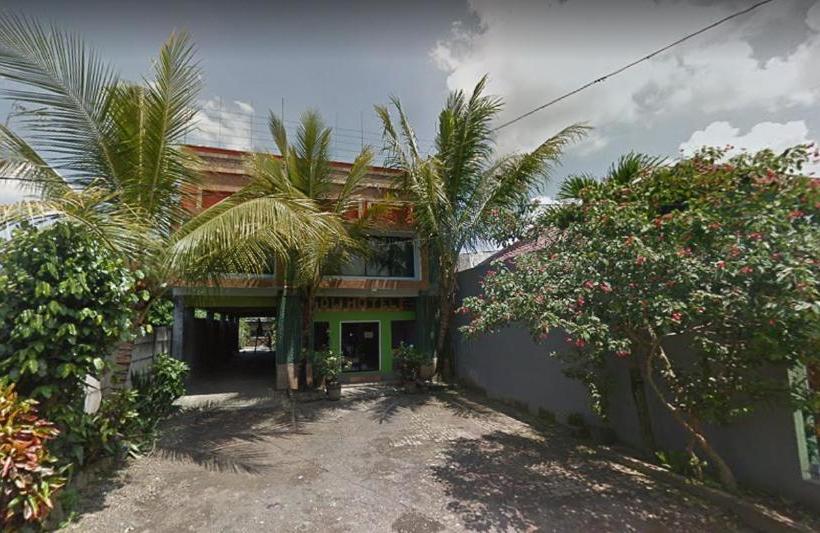 ホテル Oyo 90093 Dw