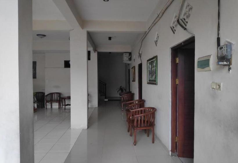 호텔 Oyo 90096 Tiana