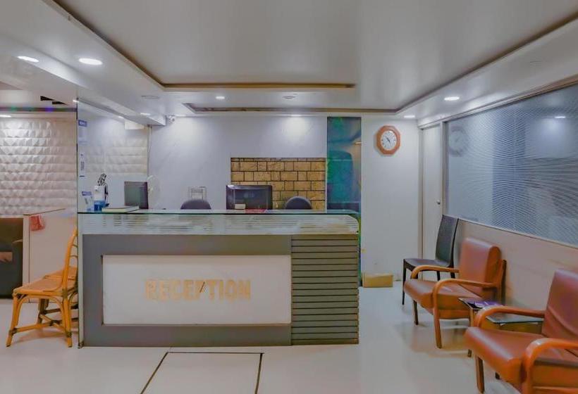 酒店 Oyo Flagship 76258 Mukesh Residency