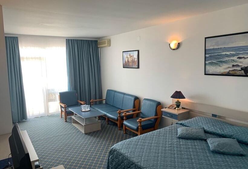 فندق Palace Beach Resort