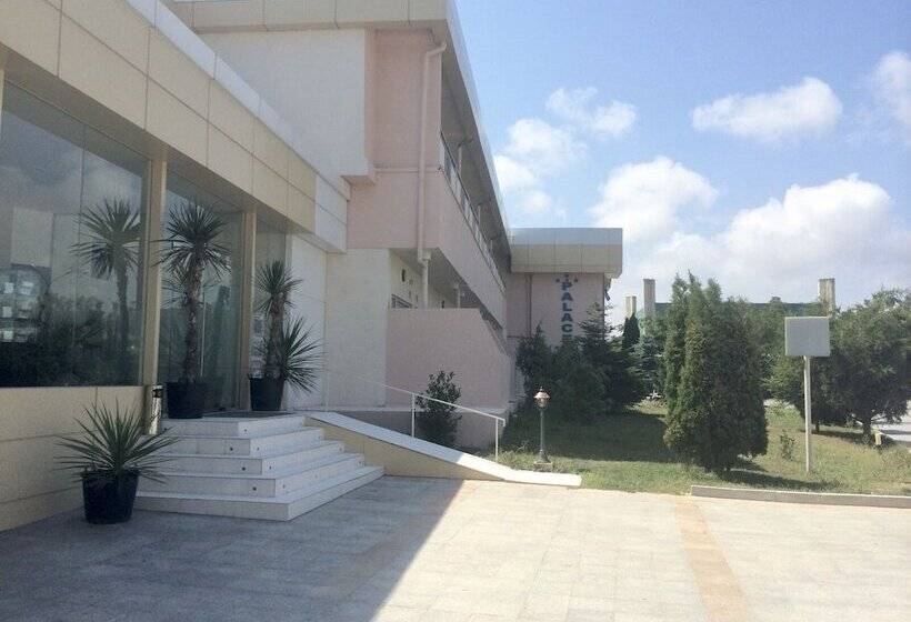 בית מלון כפרי Palace Beach Resort