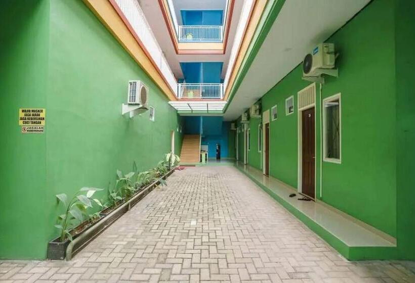 בית מלון כפרי Reddoorz Near Ubl Lampung 2