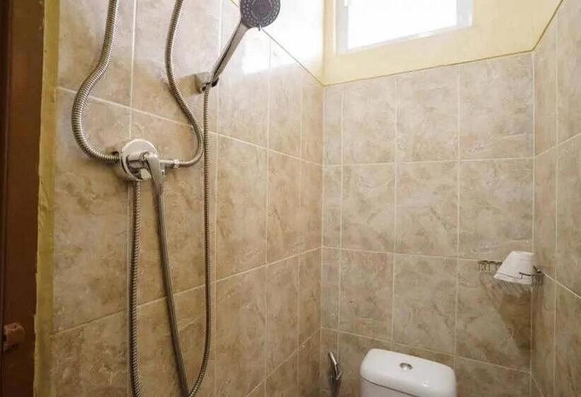 בית מלון כפרי Reddoorz Near Ubl Lampung 2