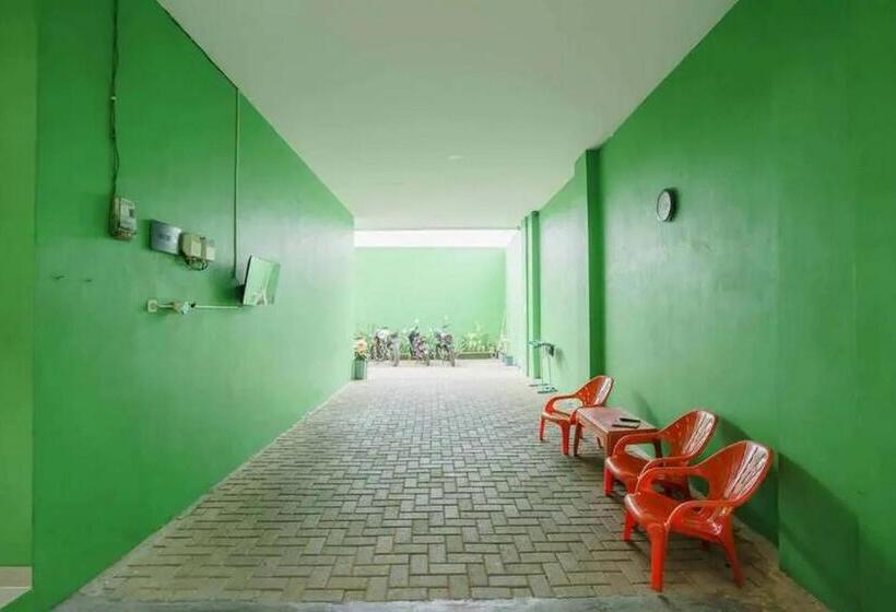 בית מלון כפרי Reddoorz Near Ubl Lampung 2