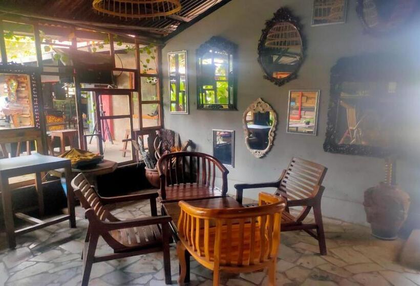 فندق Reddoorz Plus Near Alun Alun Sumenep