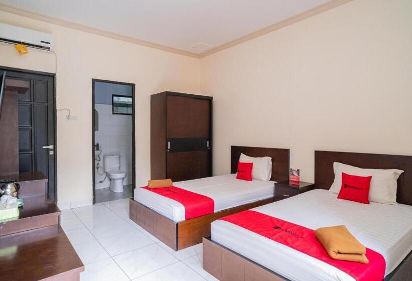 בית מלון כפרי Reddoorz @ Wisma Pangrango