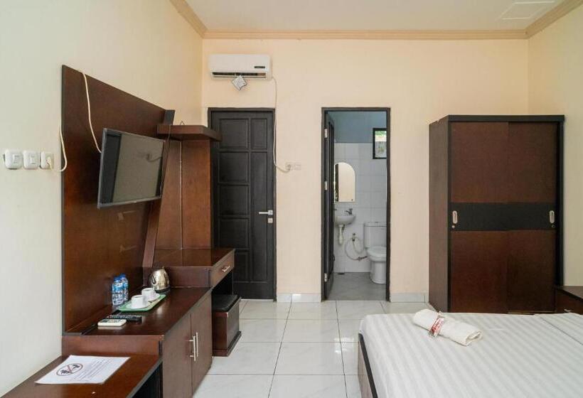 בית מלון כפרי Reddoorz @ Wisma Pangrango