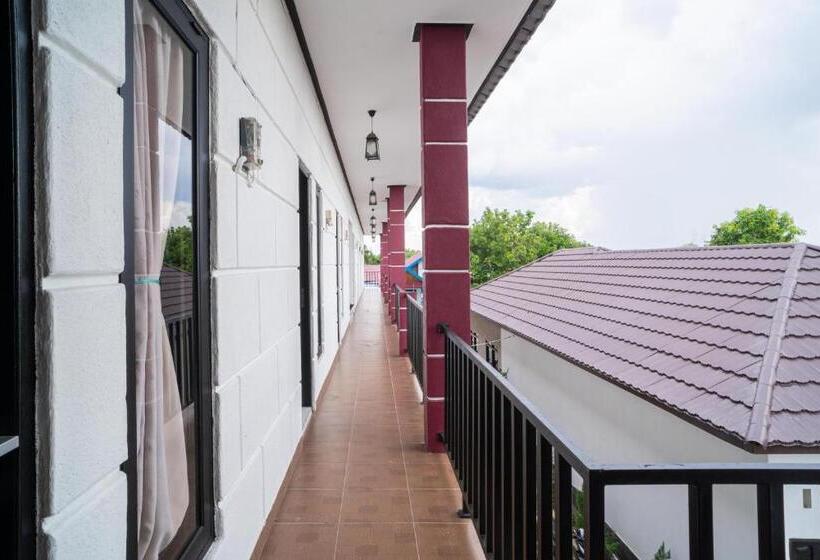 בית מלון כפרי Reddoorz @ Wisma Pangrango