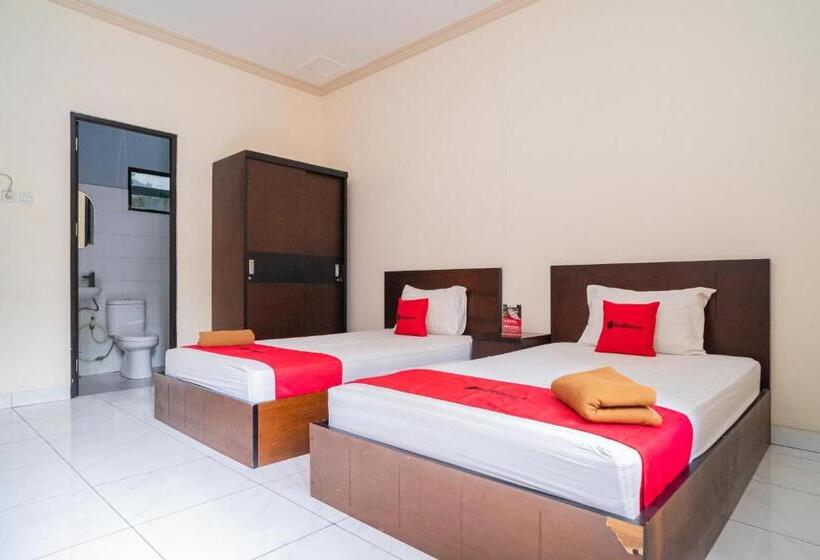 בית מלון כפרי Reddoorz @ Wisma Pangrango