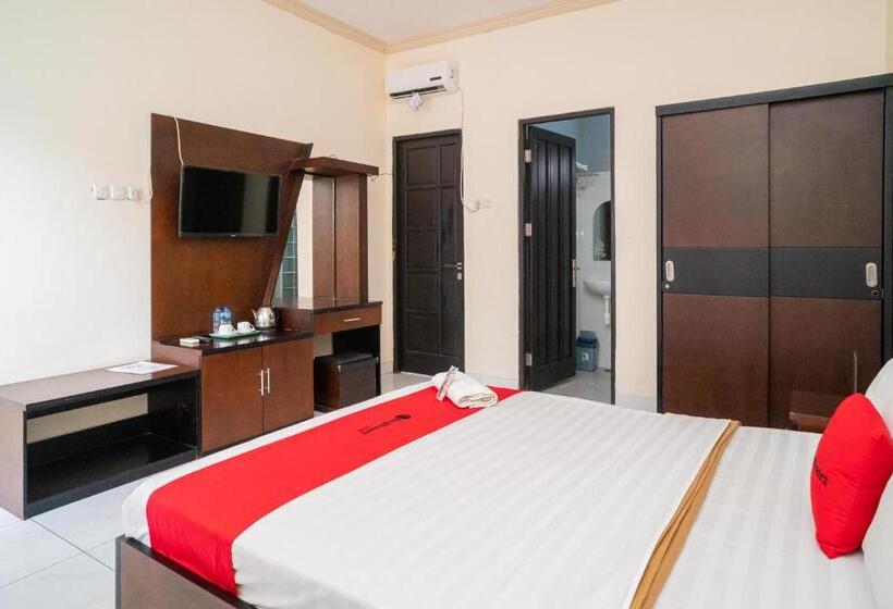 בית מלון כפרי Reddoorz @ Wisma Pangrango