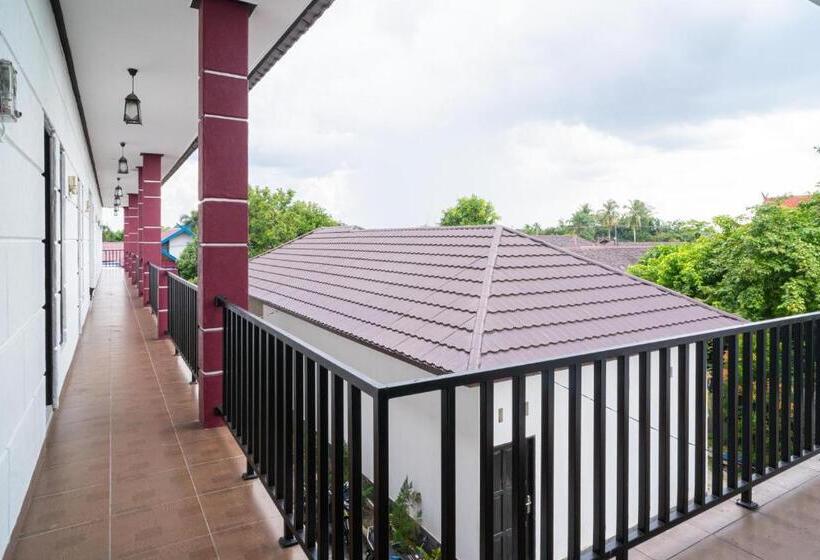 בית מלון כפרי Reddoorz @ Wisma Pangrango